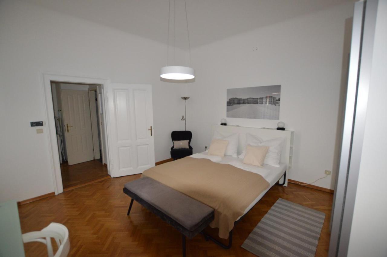 Apartment Penzing Vienna Esterno foto