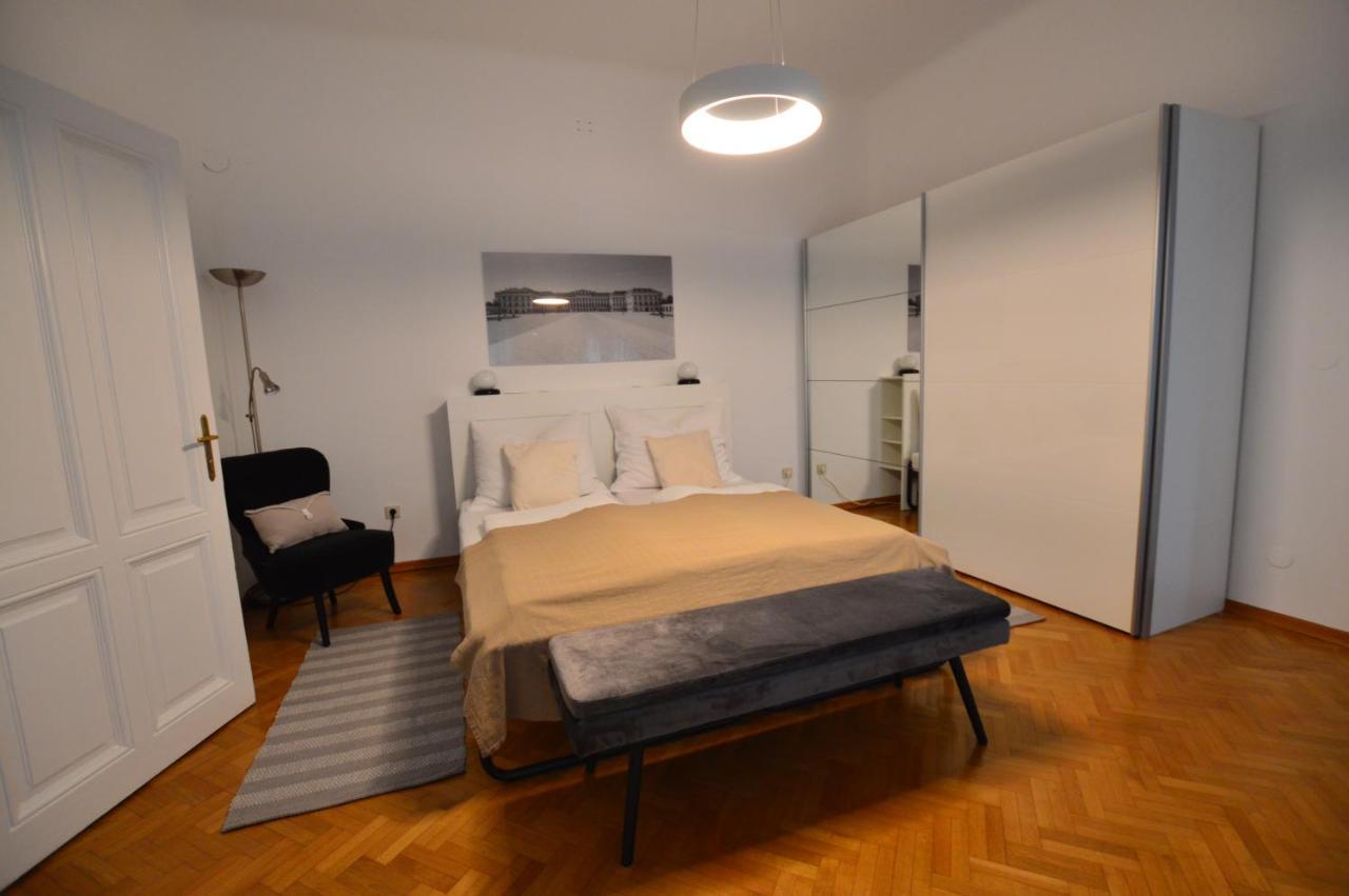 Apartment Penzing Vienna Esterno foto