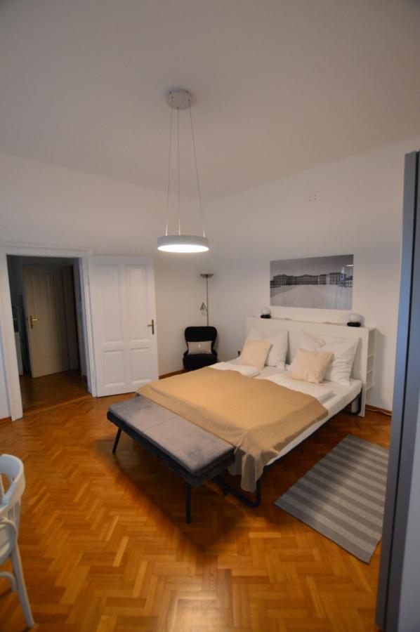 Apartment Penzing Vienna Esterno foto