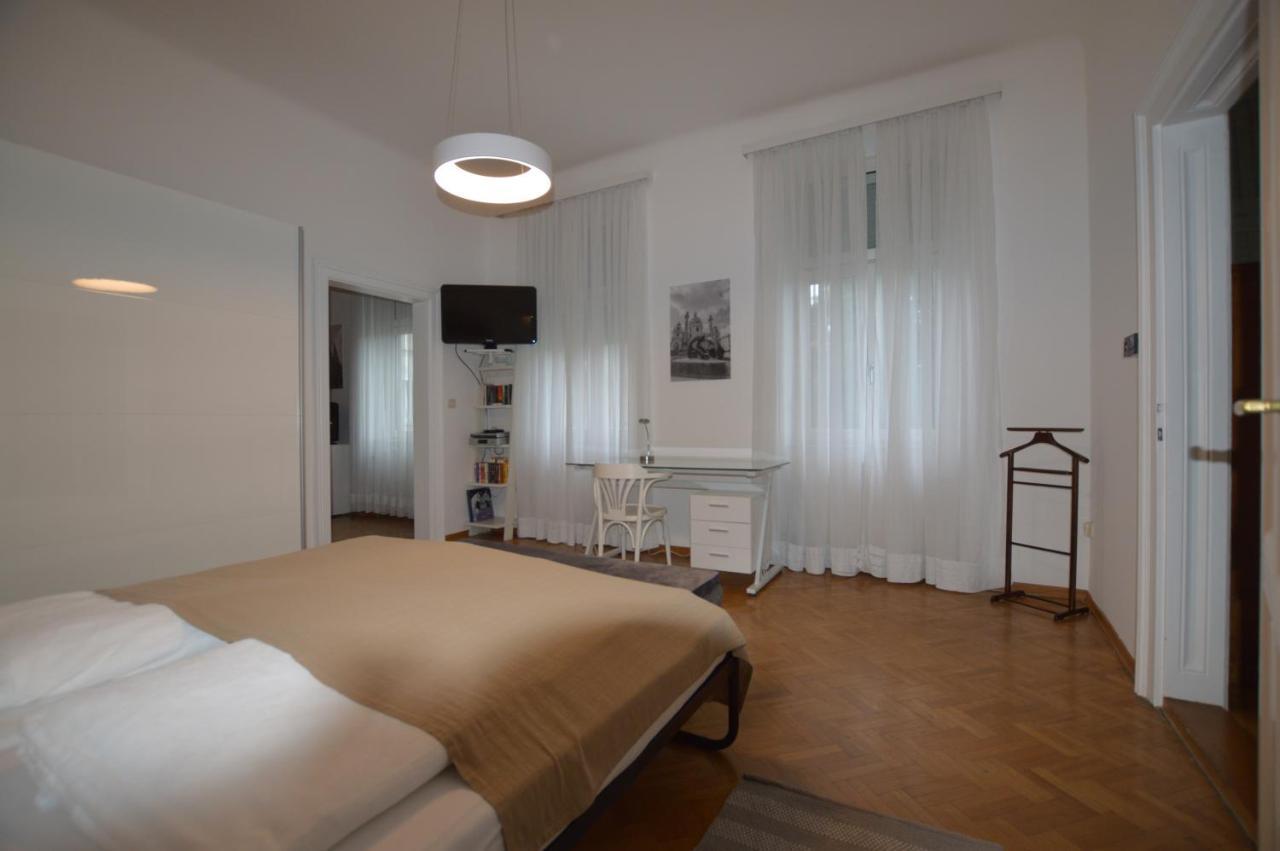 Apartment Penzing Vienna Esterno foto