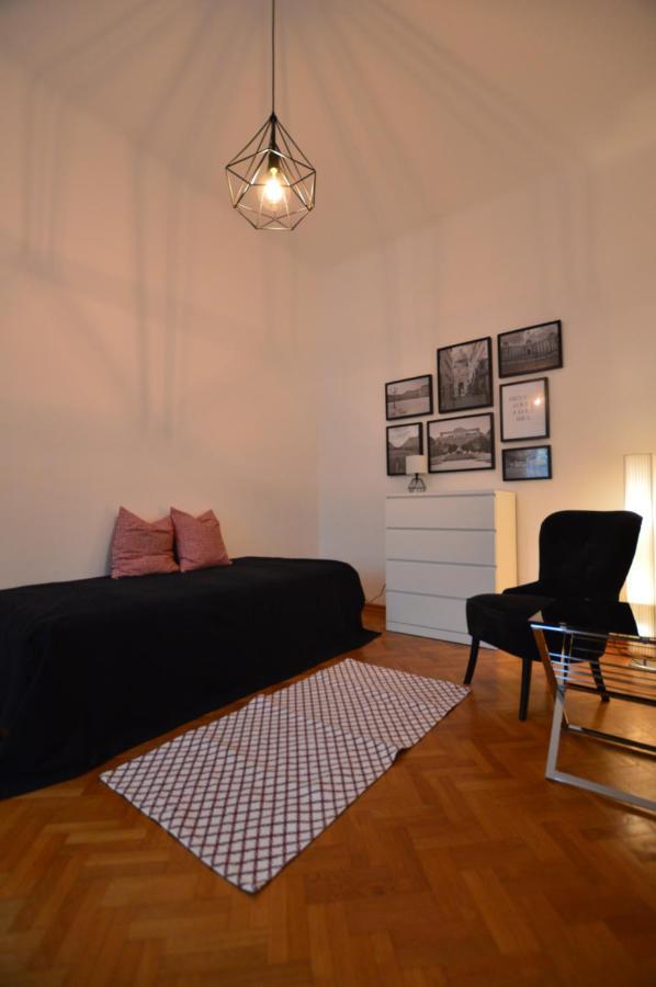 Apartment Penzing Vienna Esterno foto