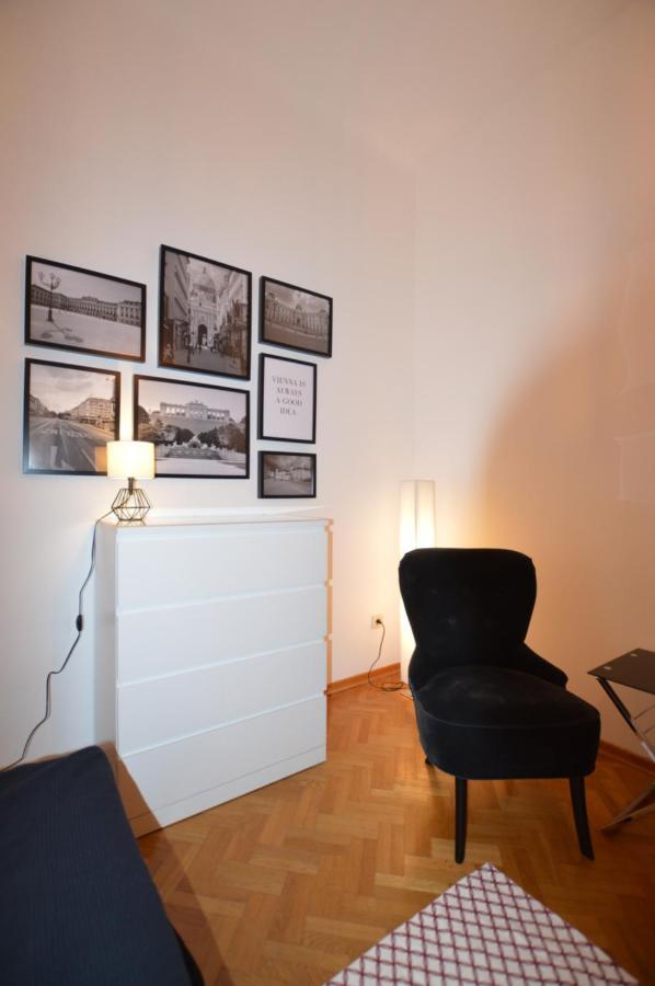 Apartment Penzing Vienna Esterno foto