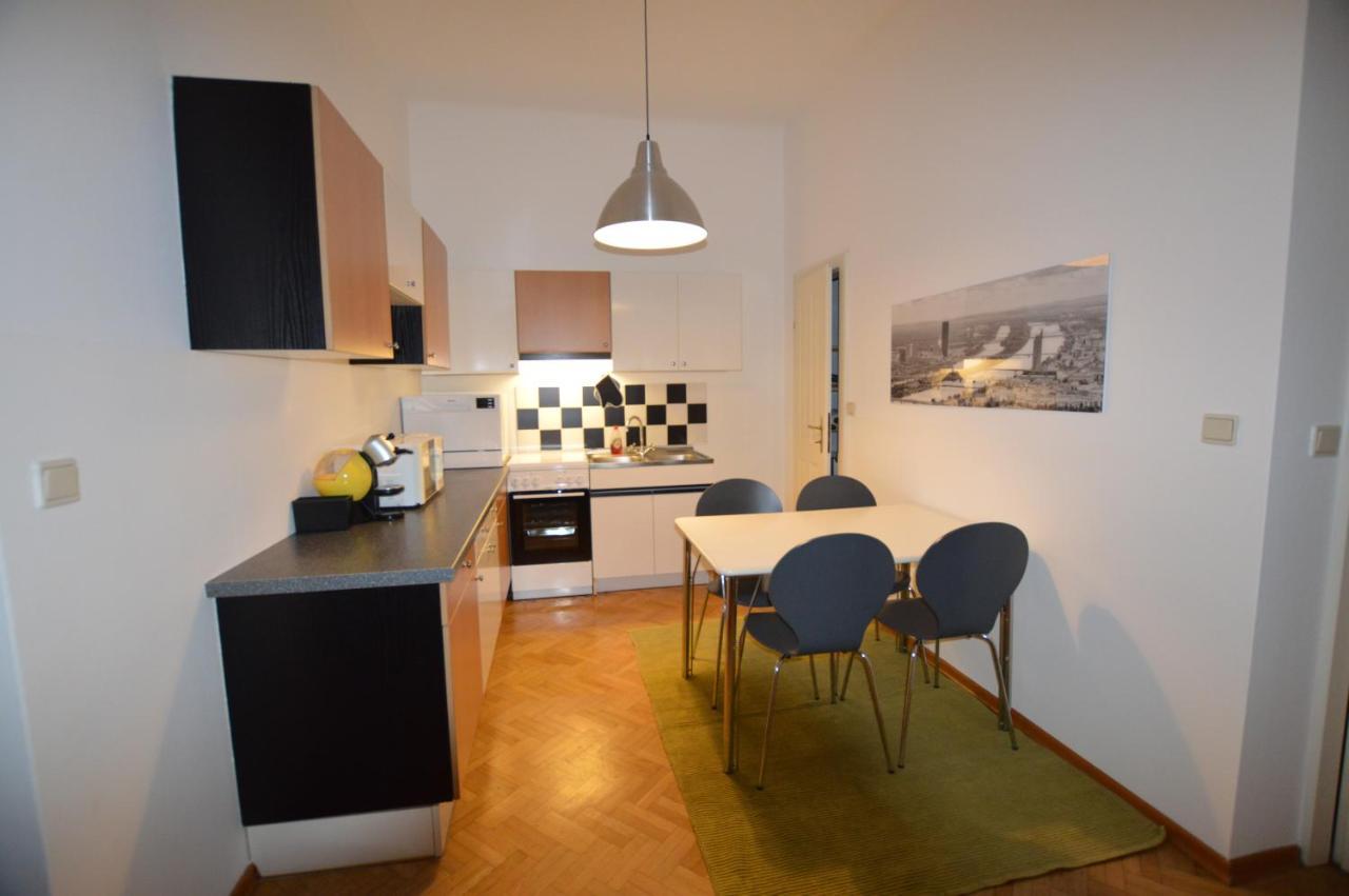 Apartment Penzing Vienna Esterno foto