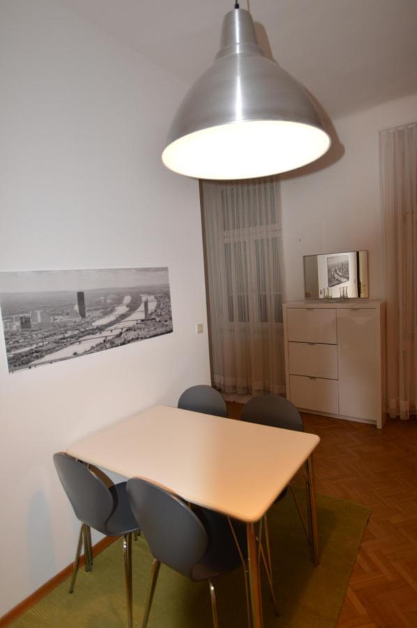 Apartment Penzing Vienna Esterno foto