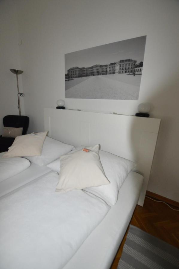 Apartment Penzing Vienna Esterno foto