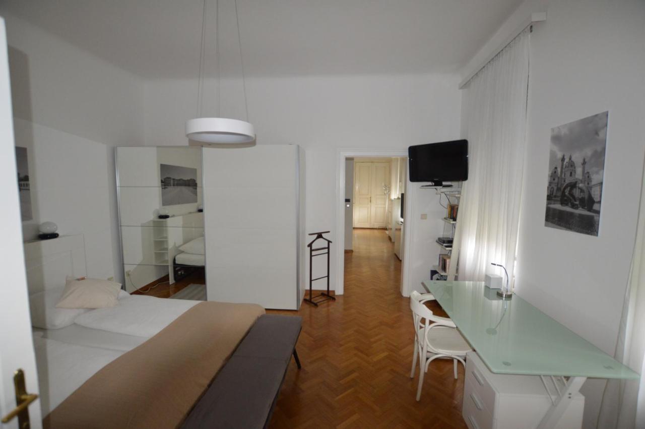 Apartment Penzing Vienna Esterno foto